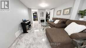 1827 NORMAN ROAD | Windsor Ontario | Slide Image Thirteen