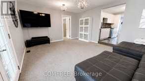 1827 NORMAN ROAD | Windsor Ontario | Slide Image Six