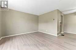 30A - 30A WOODVALE GREEN | Ottawa Ontario | Slide Image Ten
