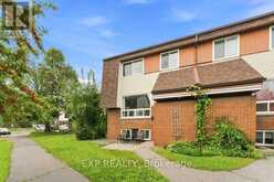 30A - 30A WOODVALE GREEN | Ottawa Ontario | Slide Image Three