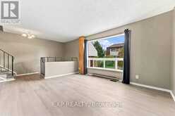 30A - 30A WOODVALE GREEN | Ottawa Ontario | Slide Image Nine