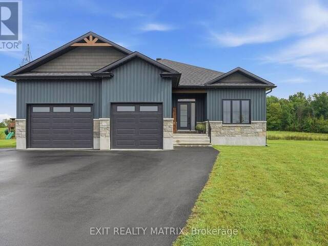 256 TRUDEAU CRESCENT Russell Ontario, K4R 0E2 - 3 Bedrooms Home For Sale