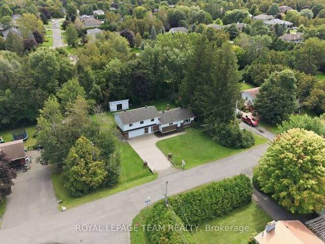 6572 JACK PINE CRESCENT Ottawa Ontario, K4P 1E1 - 4 Bedrooms Home For Sale