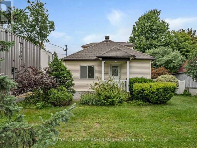 658 TWEEDSMUIR AVENUE Ottawa Ontario, K1Z 5P6 - 3 Bedrooms Home For Sale