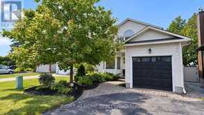 672 FARMBROOK CRESCENT | Ottawa Ontario | Slide Image One