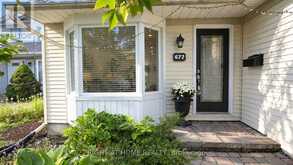 672 FARMBROOK CRESCENT | Ottawa Ontario | Slide Image Two