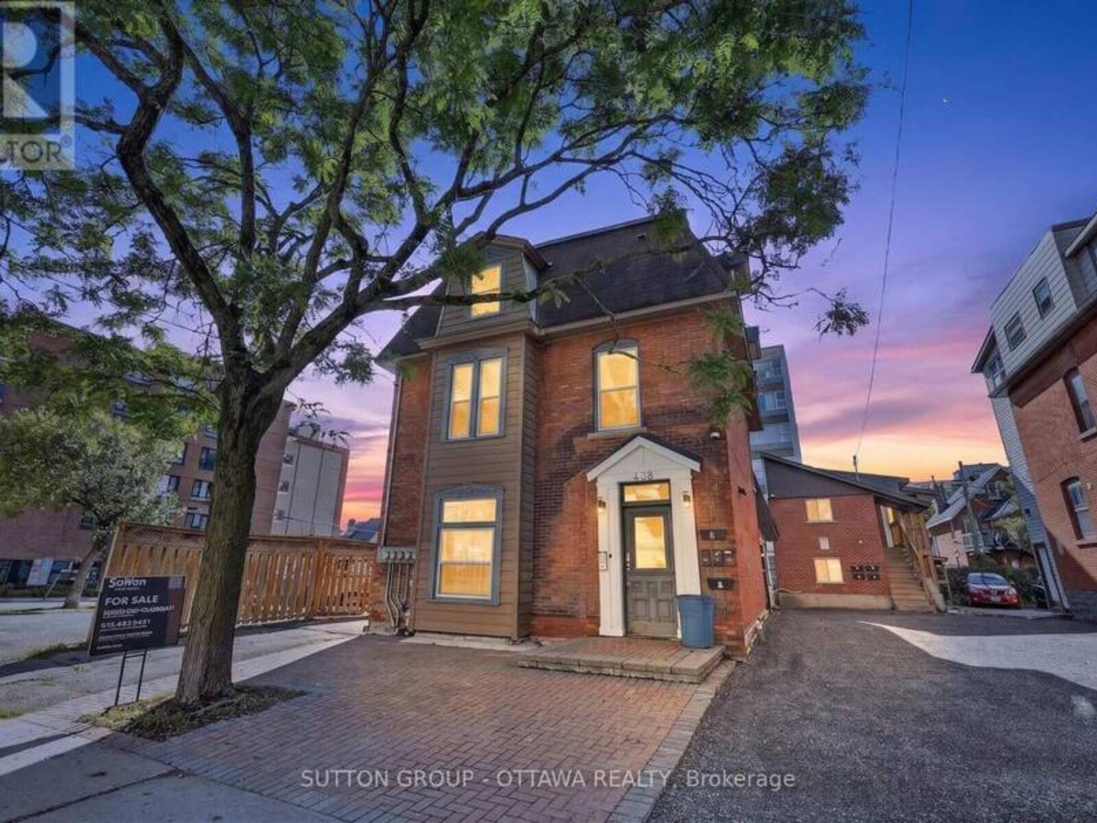 438 LEWIS STREET, Ottawa, Ontario K2P 0T3