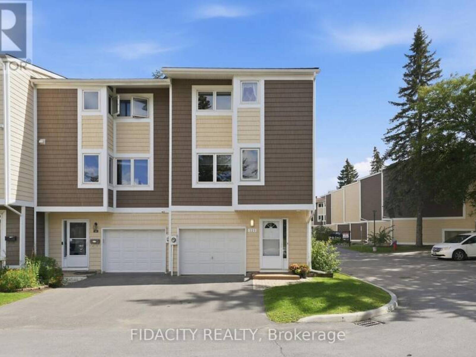 151 - 320 STOWE COURT, Ottawa, Ontario K2K 1Z6