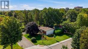 20 PARTHIA AVENUE | Ottawa Ontario | Slide Image Three