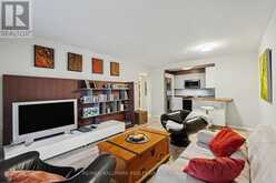 403 - 475 LAURIER AVENUE W | Ottawa Ontario | Slide Image Nine