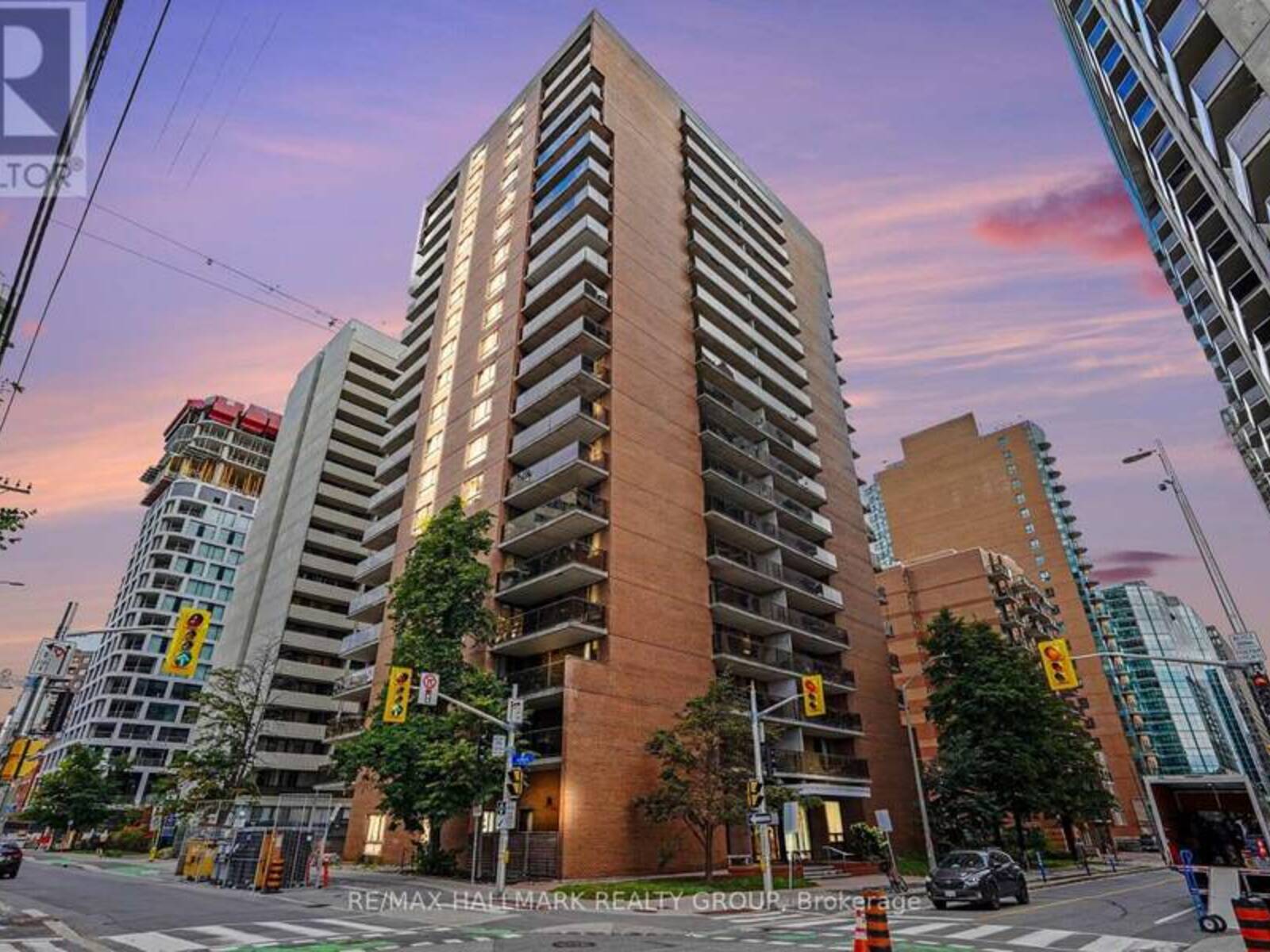 403 - 475 LAURIER AVENUE W, Ottawa, Ontario K1R 7X1
