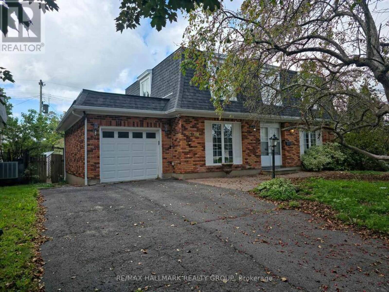 3288 CLEARWATER CRESCENT, Ottawa, Ontario K1V 7S2