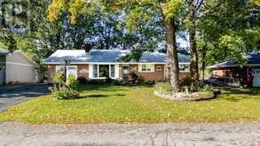 107 PEACOCK CRESCENT | Almonte Ontario | Slide Image Five