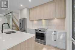 83 BOYCE AVENUE | Ottawa Ontario | Slide Image Ten
