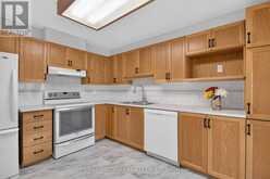 82 WHALINGS CIRCLE | Ottawa Ontario | Slide Image Sixteen