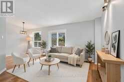 82 WHALINGS CIRCLE | Ottawa Ontario | Slide Image Five