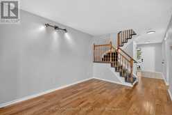 82 WHALINGS CIRCLE | Ottawa Ontario | Slide Image Six