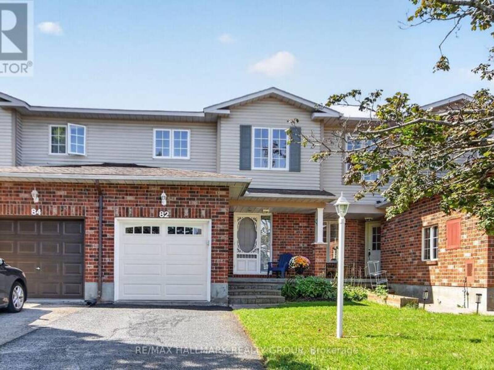 82 WHALINGS CIRCLE, Ottawa, Ontario K2S 1S4