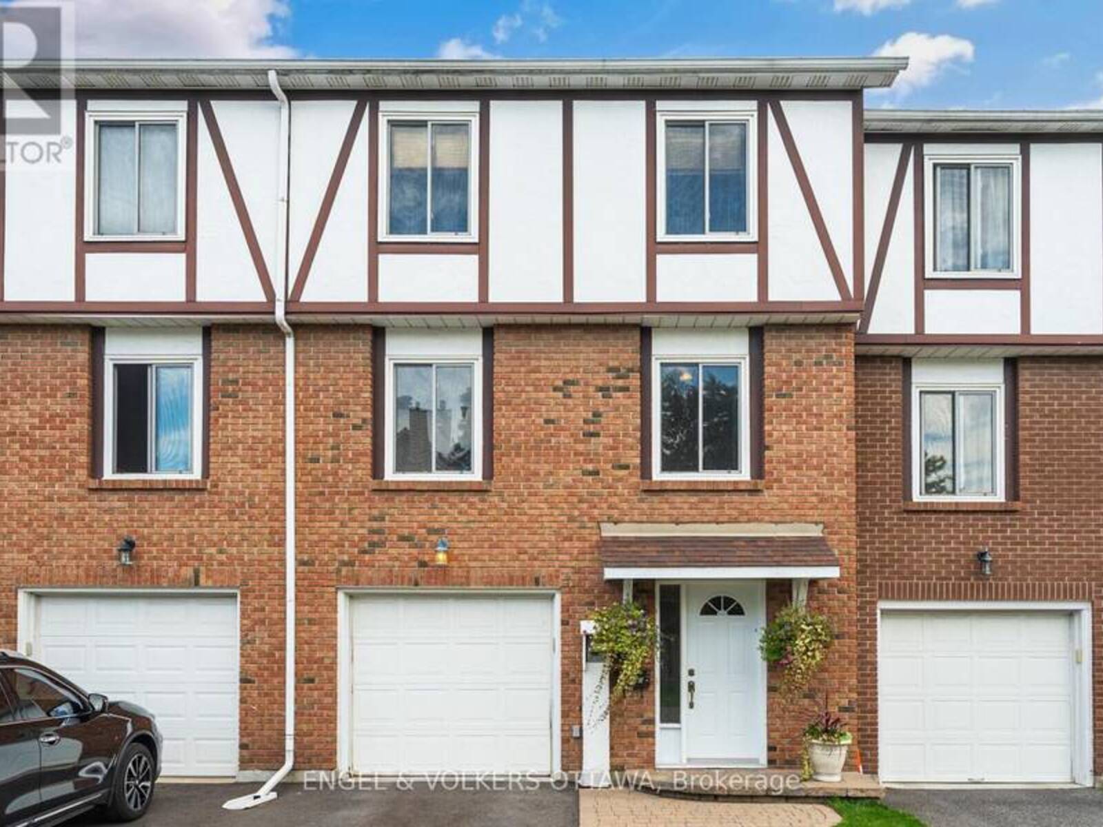 34 - 1793 AXMINSTER COURT, Ottawa, Ontario K1C 1Z5