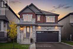 537 ANCHOR CIRCLE | Ottawa Ontario | Slide Image Two