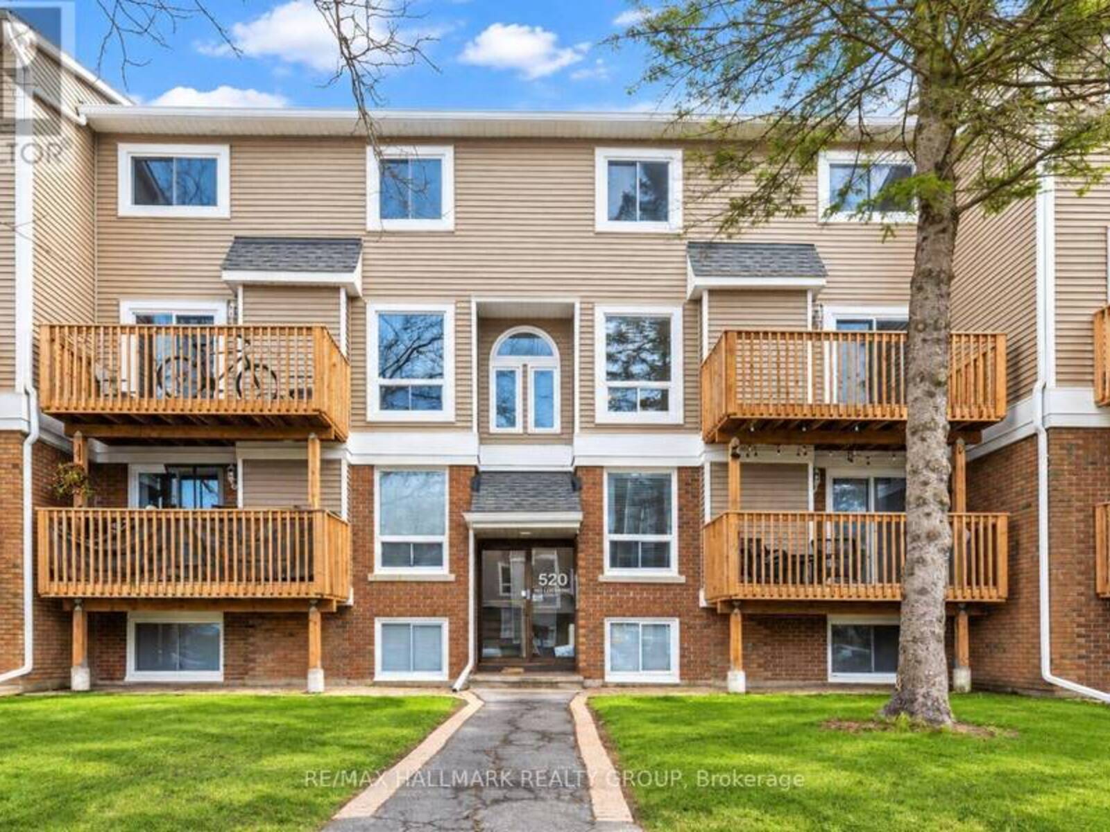 8 - 520 FENERTY COURT, Ottawa, Ontario K2L 3B1
