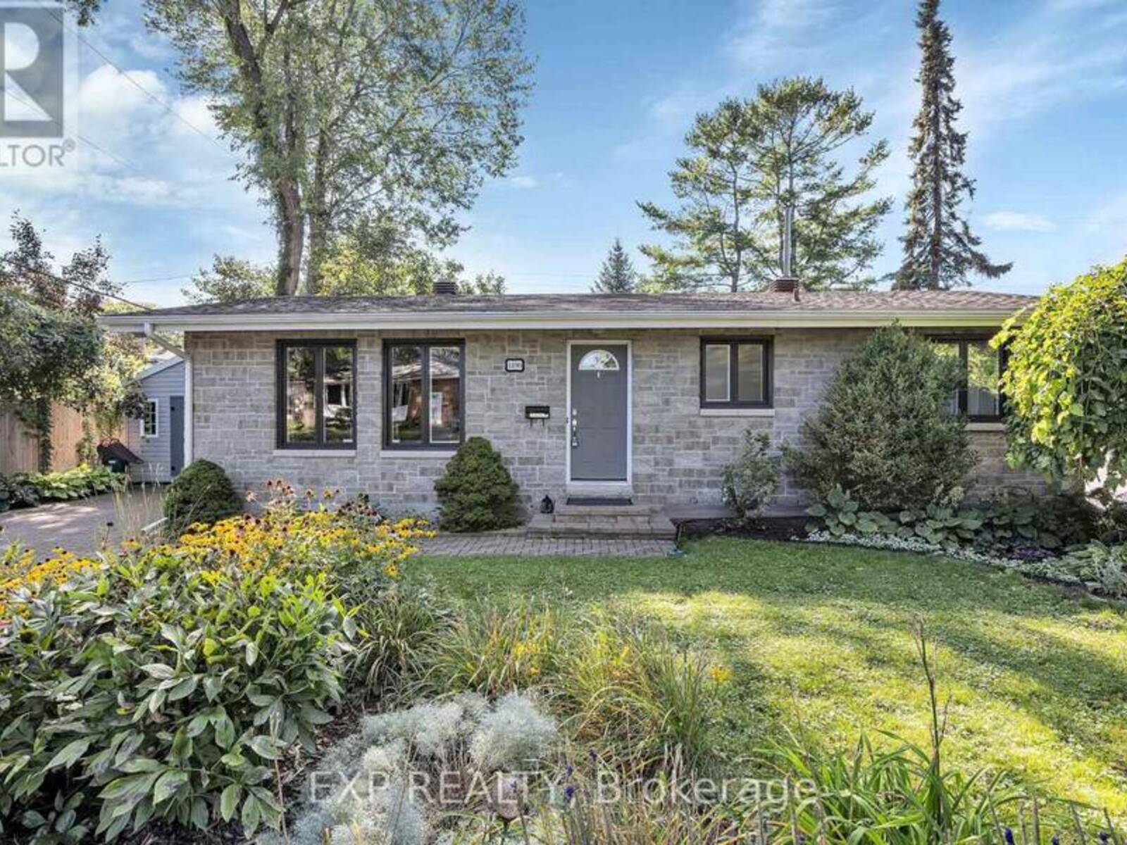 1190 PARKWAY DRIVE, Ottawa, Ontario K2C 2W2