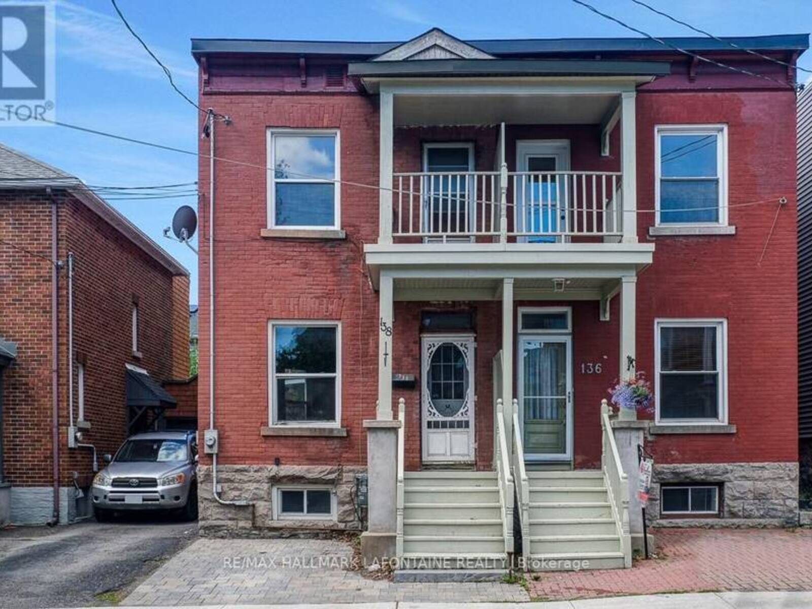 138 CONCORD STREET S, Ottawa, Ontario K1S 0Z4