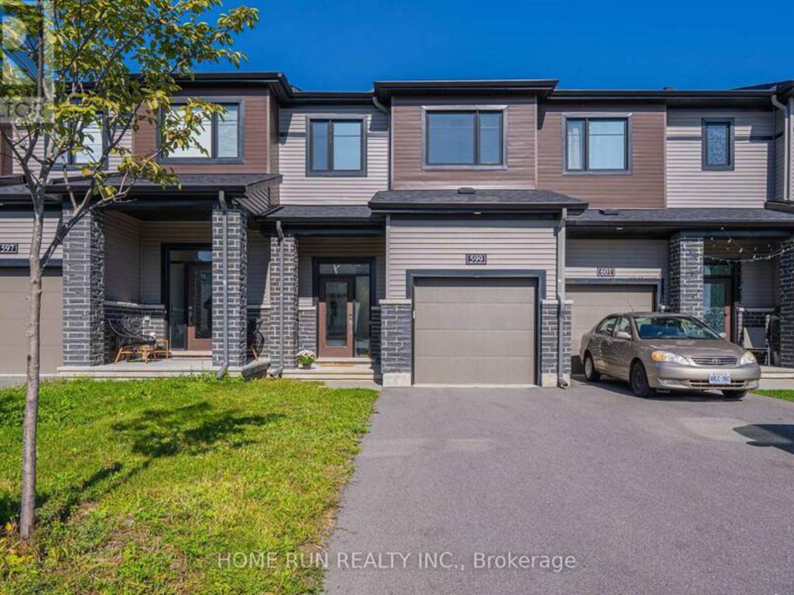 599 LILITH STREET, Ottawa, Ontario K2J 6Z5