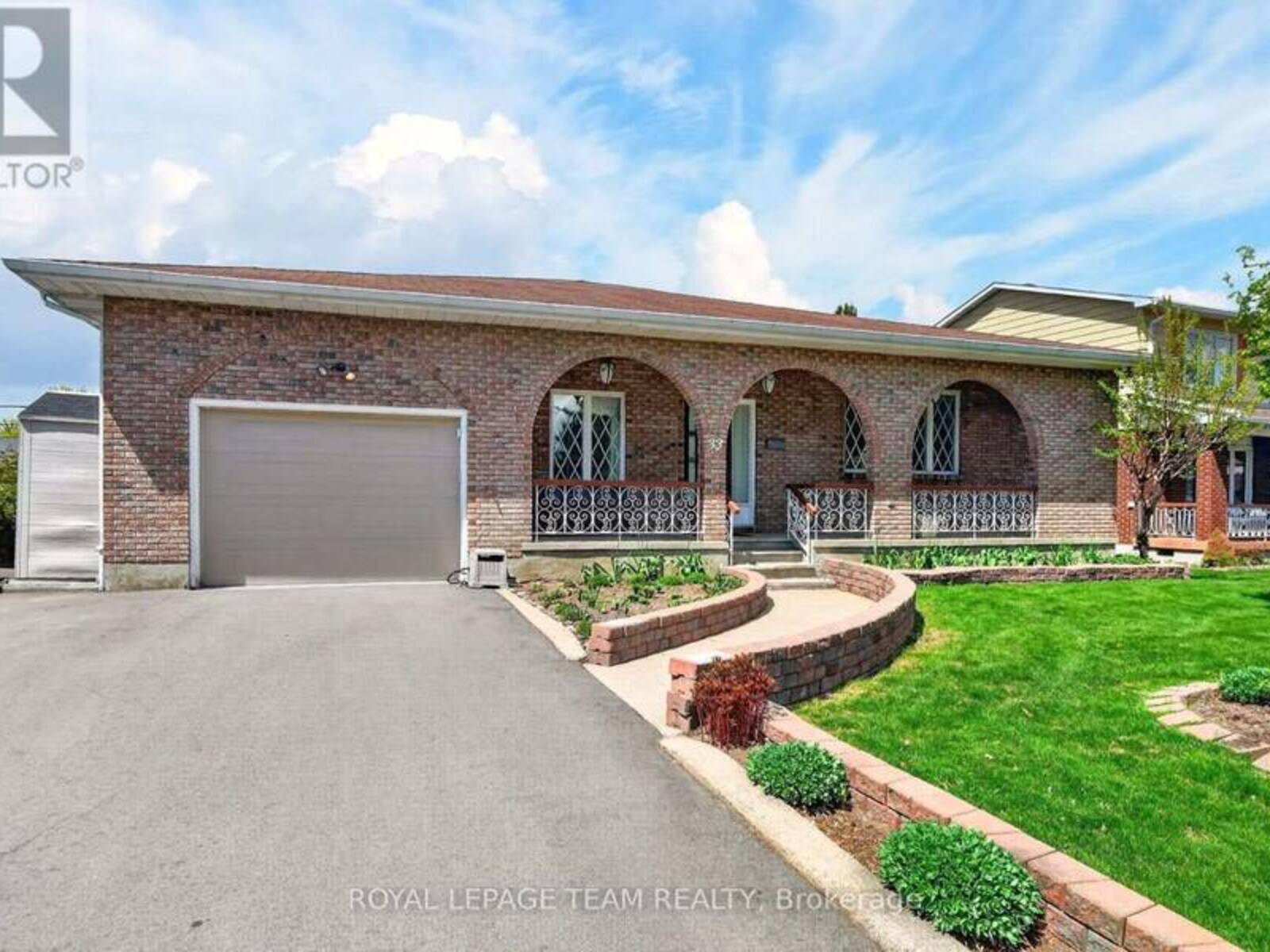 33 NORICE STREET, Ottawa, Ontario K2G 2X3