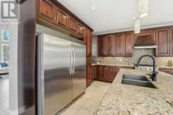 152 WILBERT COX DRIVE | Ottawa Ontario | Slide Image Thirteen