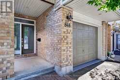 848 WHITE ALDER AVENUE | Ottawa Ontario | Slide Image Three