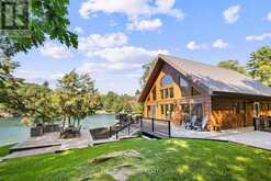 26 WALLACE ISLAND | Leeds and the Thousand Islands Ontario | Slide Image One