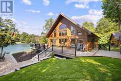 26 WALLACE ISLAND | Leeds and the Thousand Islands Ontario | Slide Image Three
