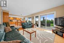 7040 SHADOW RIDGE DRIVE | Ottawa Ontario | Slide Image Sixteen