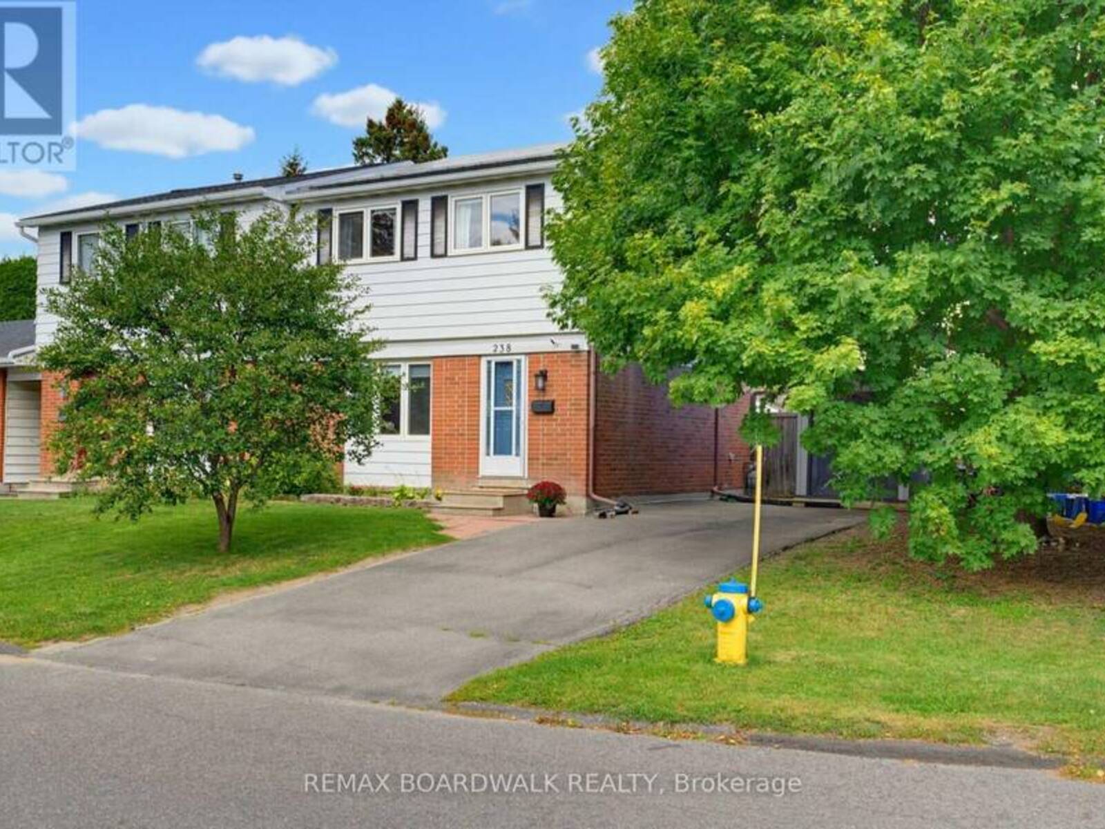238 MCELROY DRIVE, Ottawa, Ontario K2L 1Y1