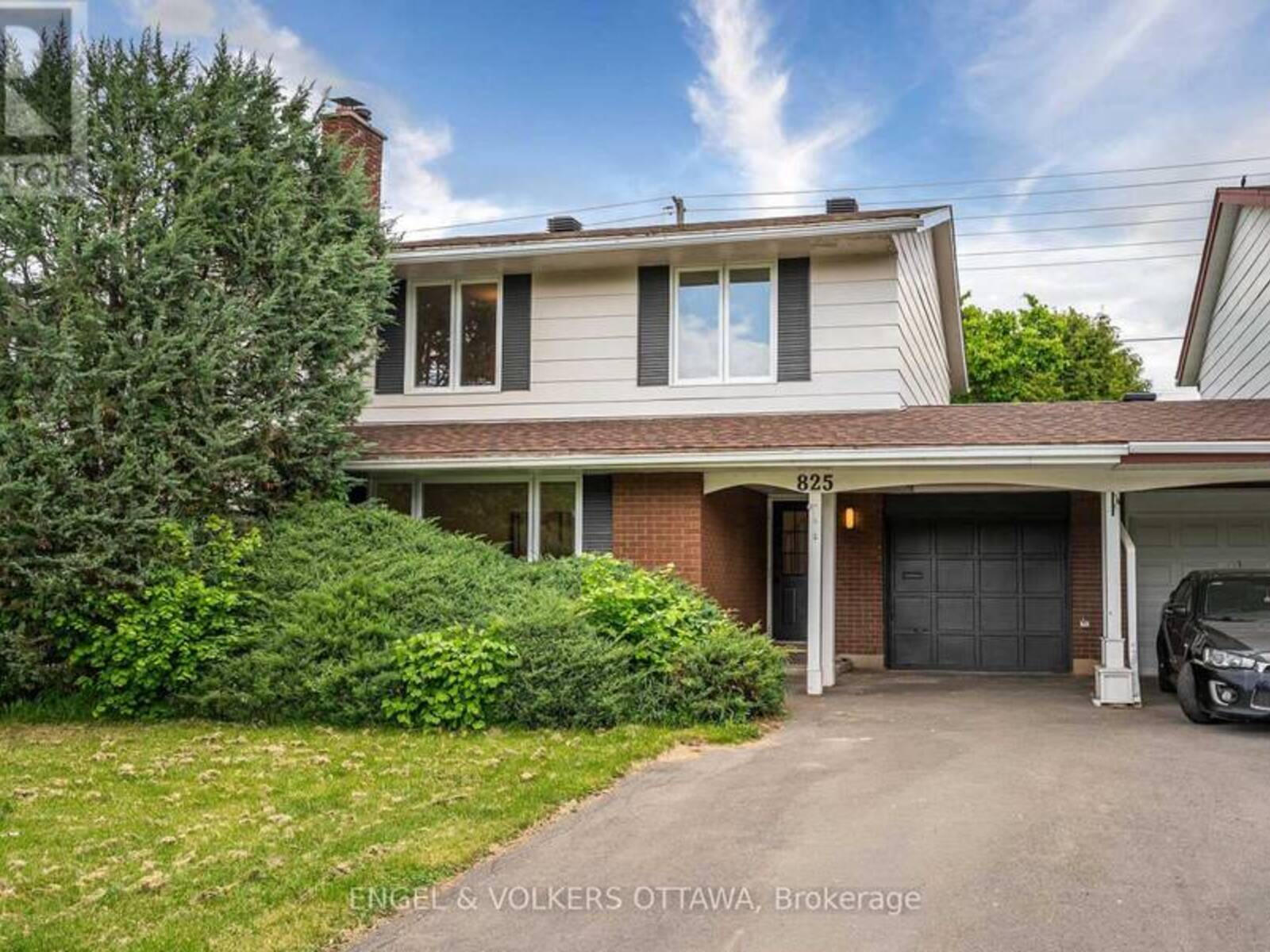 825 DE SALABERRY STREET, Ottawa, Ontario K1J 6Y5