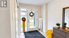 272 ELSIE MACGILL WALK | Ottawa Ontario | Slide Image Three
