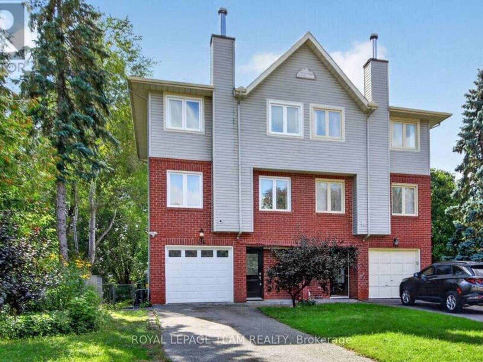 136 GLAMORGAN DRIVE, Ottawa, Ontario K2L 1R8