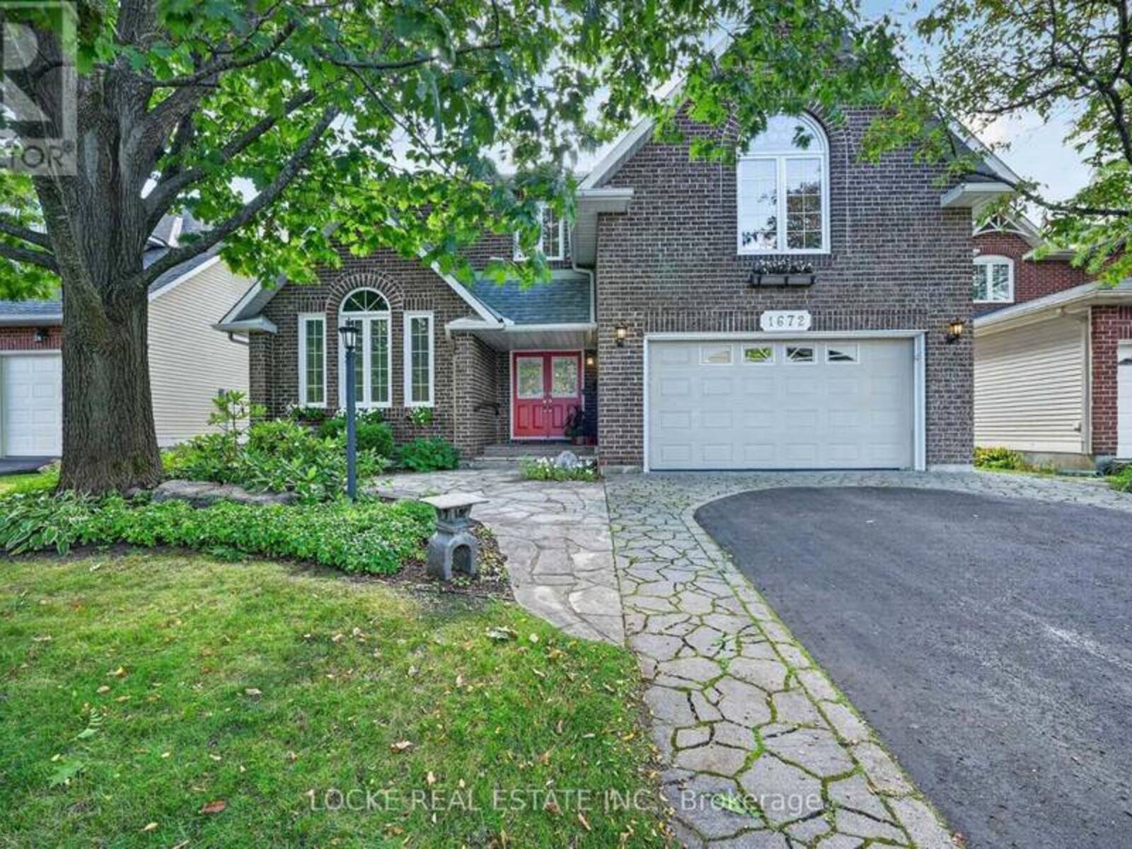 1672 DES RAVINS PLACE, Ottawa, Ontario K1C 6H7