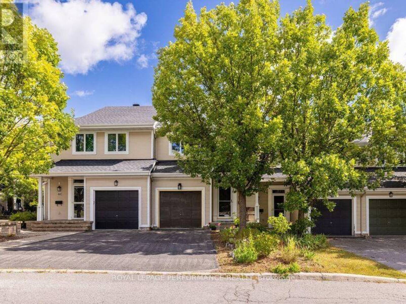 34 STEEL STREET, Ottawa, Ontario K1J 6R3