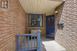 15 LOCHELAND CRESCENT | Ottawa Ontario | Slide Image Two