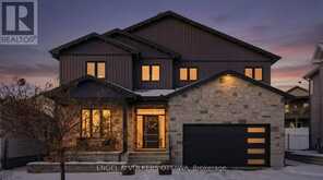 640 MEADOWRIDGE CIRCLE | Ottawa Ontario | Slide Image Two