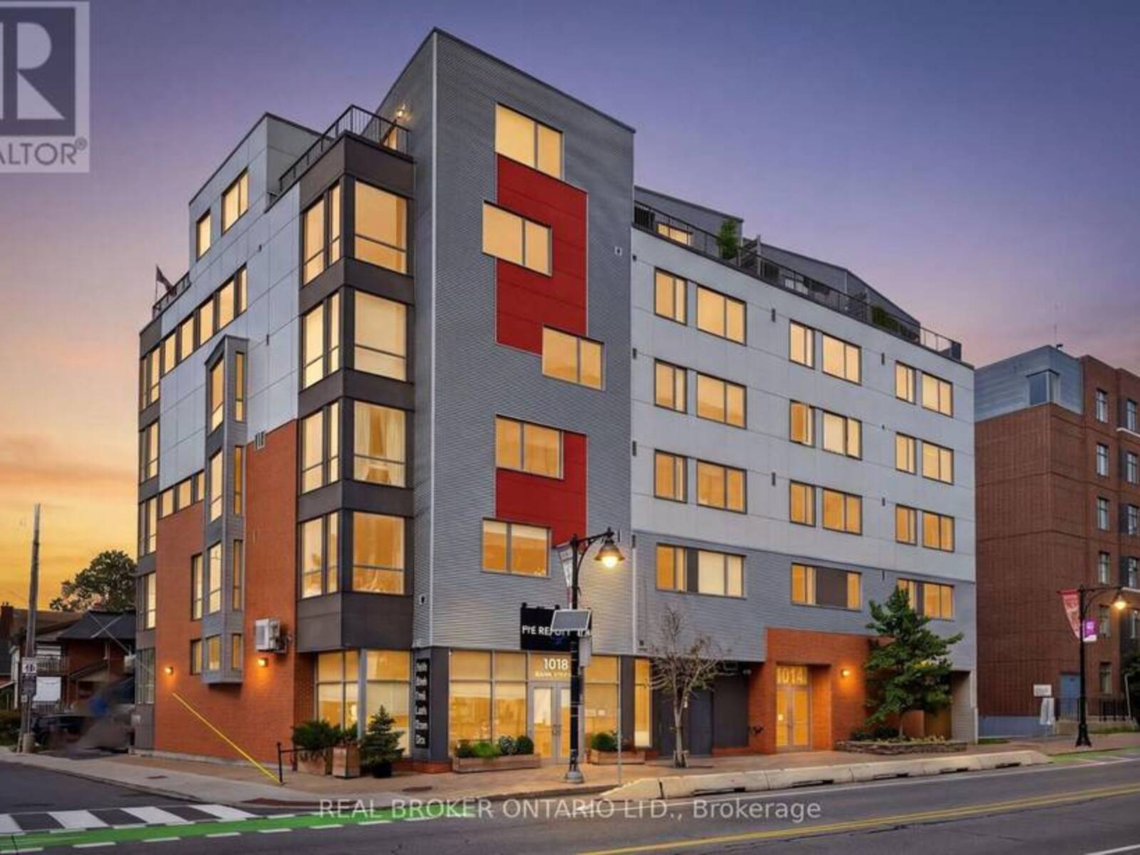 305 - 1014 BANK STREET, Ottawa, Ontario K1S 3W8