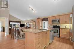 8 FIELDCREST AVENUE | Ottawa Ontario | Slide Image Thirteen