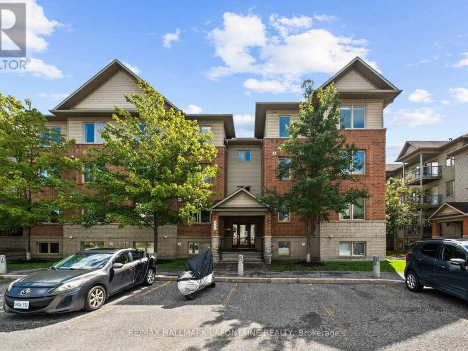 7 - 585 STONEFIELD PRIVATE, Ottawa, Ontario K2G 4R4