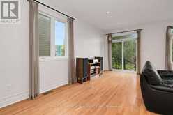 52 STEDMAN STREET | Ottawa Ontario | Slide Image Nine
