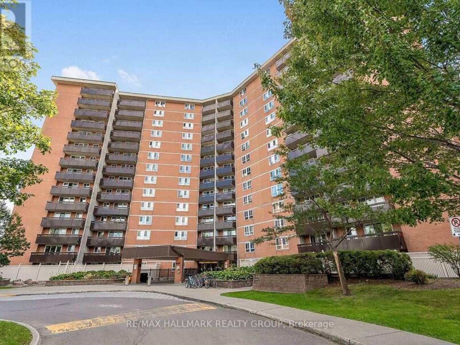 705 - 2000 JASMINE CRESCENT, Ottawa, Ontario K1J 8K4