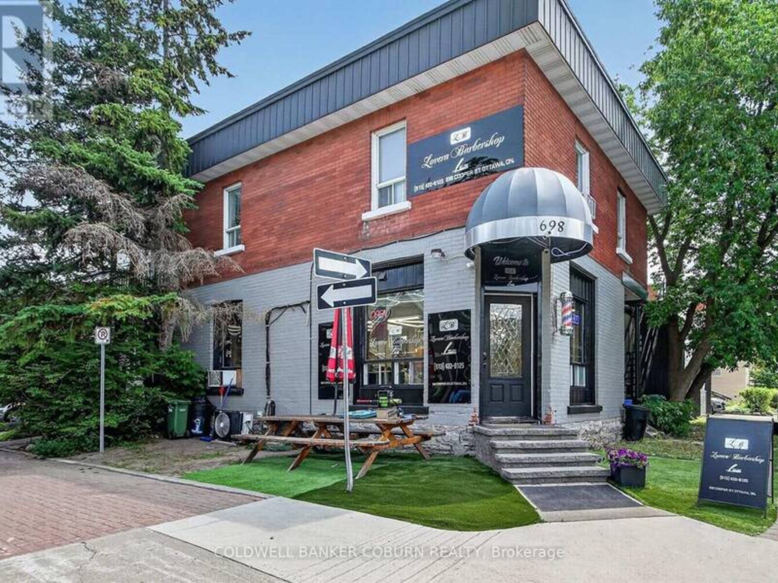 698 COOPER STREET, Ottawa, Ontario K1R 6C6