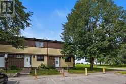 E - 73 FOXFIELD DRIVE | Ottawa Ontario | Slide Image Two