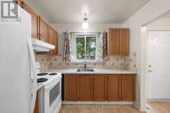 E - 73 FOXFIELD DRIVE | Ottawa Ontario | Slide Image Nine